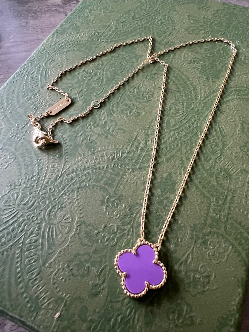 Copper plated 18k Gold Necklace with Purple single Clover Pendant flower